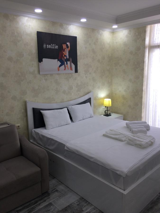 Aparthotel Selfie Batumi Exterior foto
